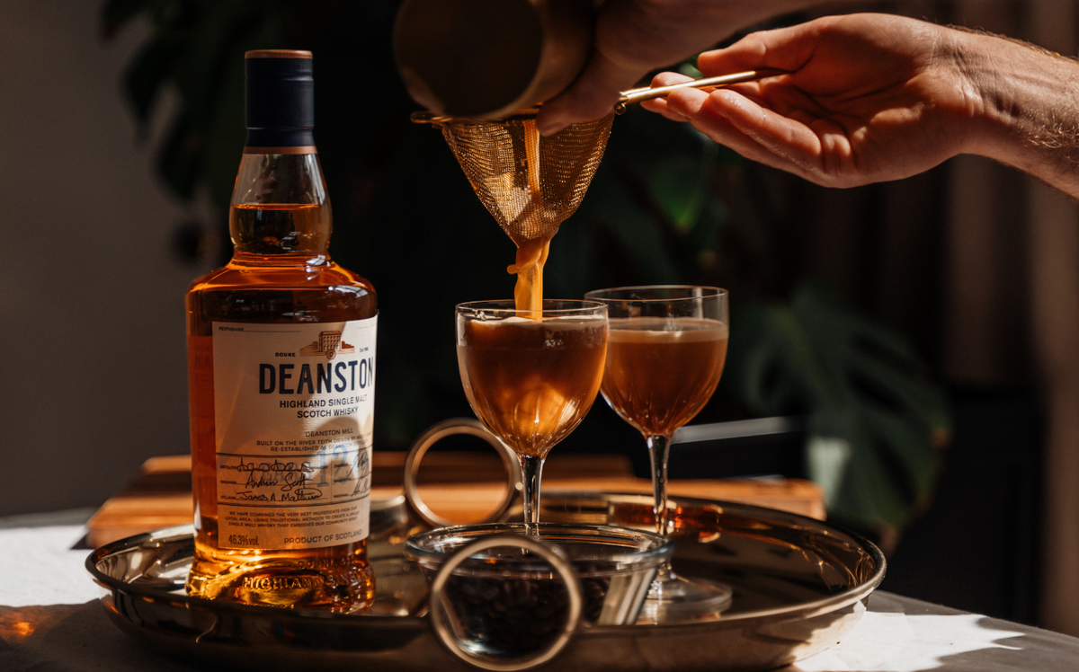 Spice Up the Season: 10 Winter Warmers with Deanston Whisky That’ll Keep You Cosy All Season Long